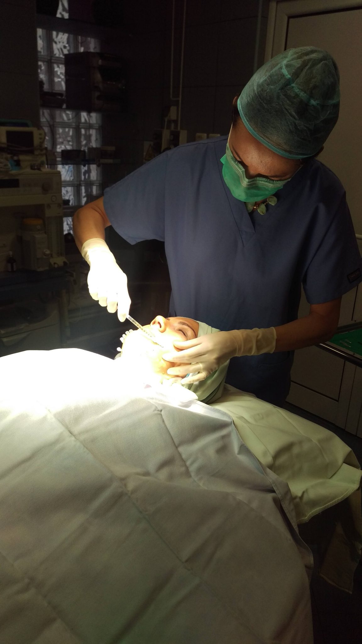 SUNEKOS 1200 – dr. Klara Bancila SUNEKOS 1200 - dr. Klara Bancila